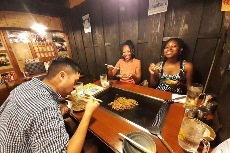 osaka-local-foodie-walking-tour-in-dotonbori-and-shinsekai2