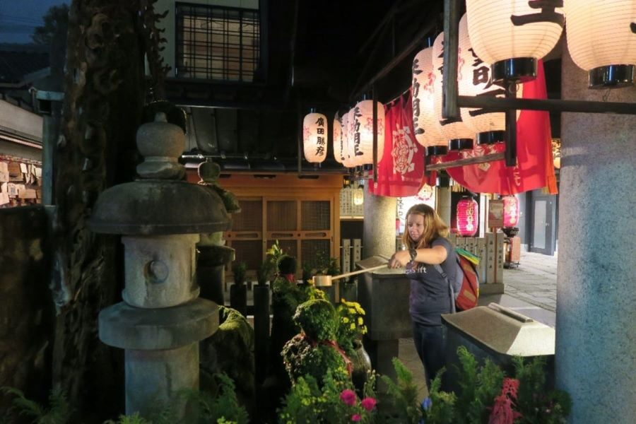 osaka-local-foodie-walking-tour-in-dotonbori-and-shinsekai9