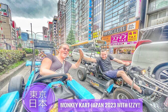 private-go-karting-tour-of-shinjuku-with-cartoon-costumes4