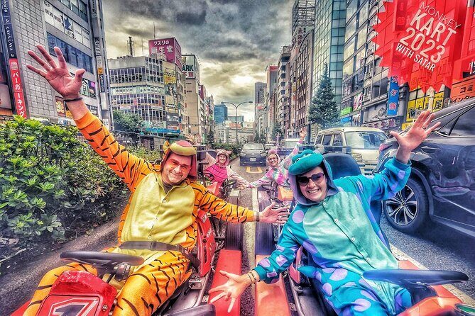 private-go-karting-tour-of-shinjuku-with-cartoon-costumes6
