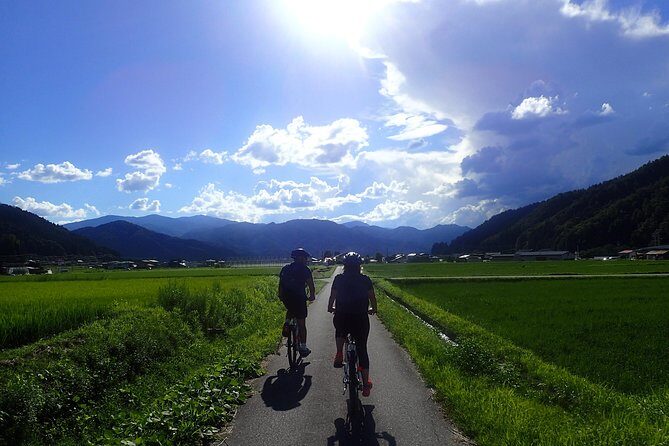 private-group-morning-cycling-tour-in-hida-furukawa8