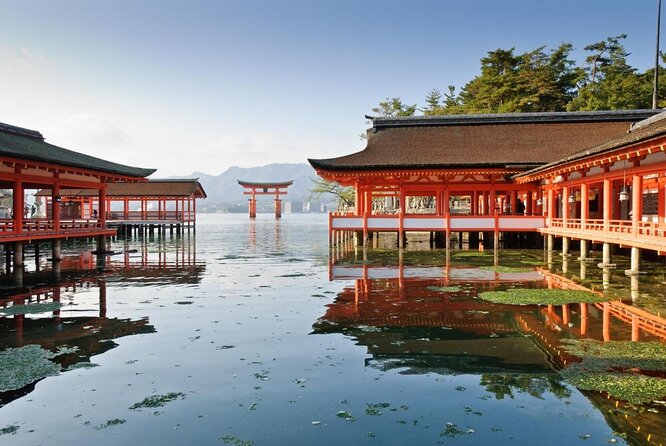 Private Miyajima Rickshaw Tour Including Itsukushima Shrine