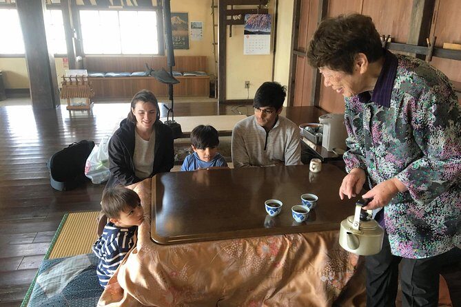 private-three-hour-highlights-tour-fujikawaguchiko7