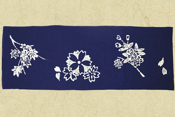 Roketsu Dyeing Experience: M Course Roketsu Dyeing Experience - Exploring the Cultural Significance of Roketsu Dyeing