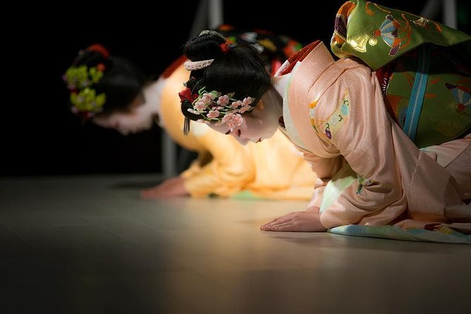 Small-Group Dinner Experience in Kyoto With Maiko and Geisha - A Cultural Journey Through Kyotos History