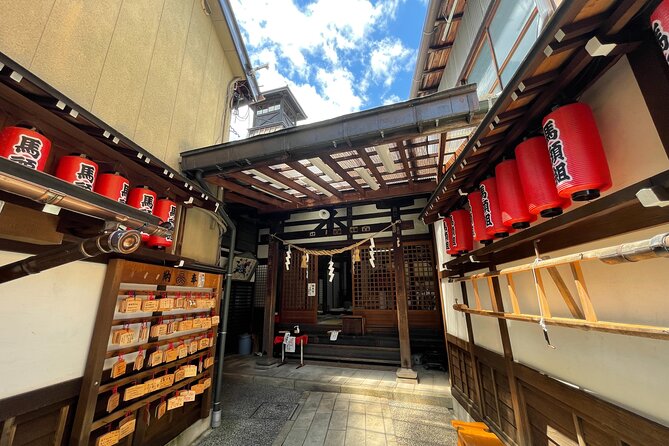 Takayama Old Town Walking Tour With Local Guide - Immersive Experiences: Engaging With Local Artisans and Shopkeepers