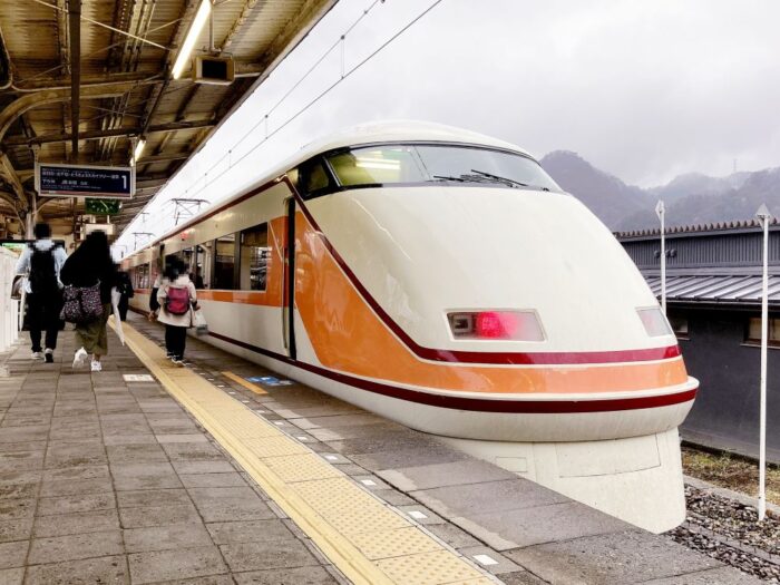 Tobu Railways Limited Express Spacia To Nikko