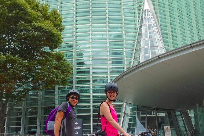 tokyo-bike-tour-with-meiji-jingu-shrine-aoyama-cemetery10