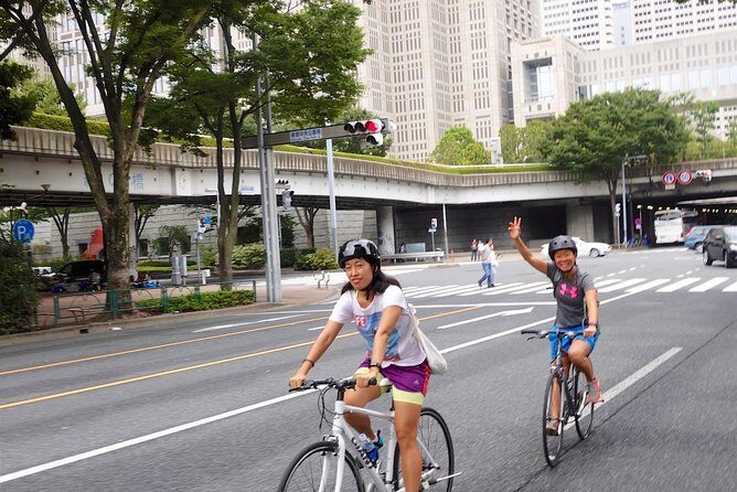 tokyo-bike-tour-with-meiji-jingu-shrine-aoyama-cemetery12