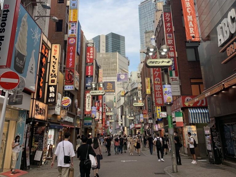 Tokyo: Shibuya Highlights Walking Tour