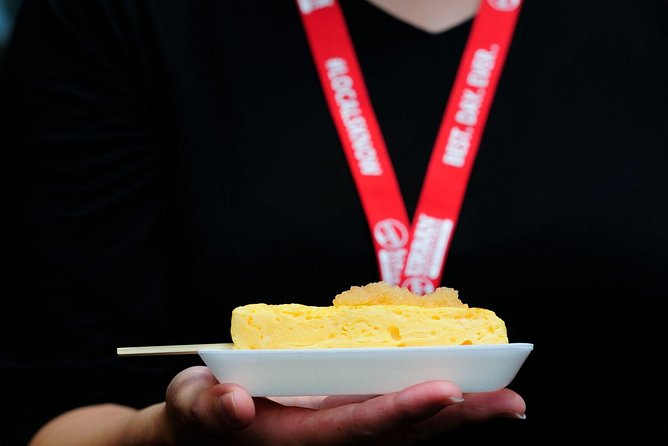 Tokyo Tsukiji Fish Market Small-Group Morning Tour - Sample Popular Japanese Snack and Sushi