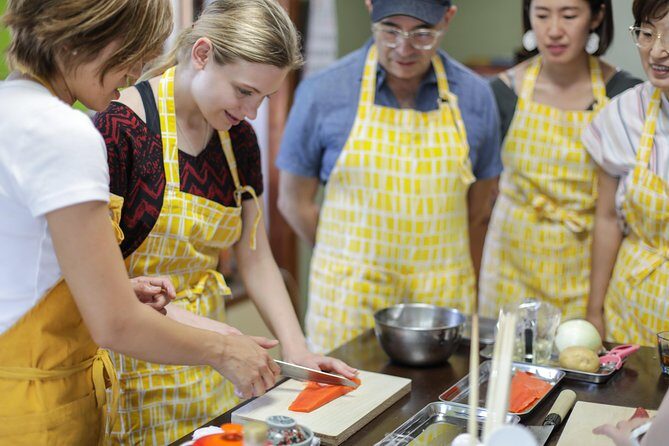 traditional-japanese-cooking-class-at-mayukos-home-in-tokyo9