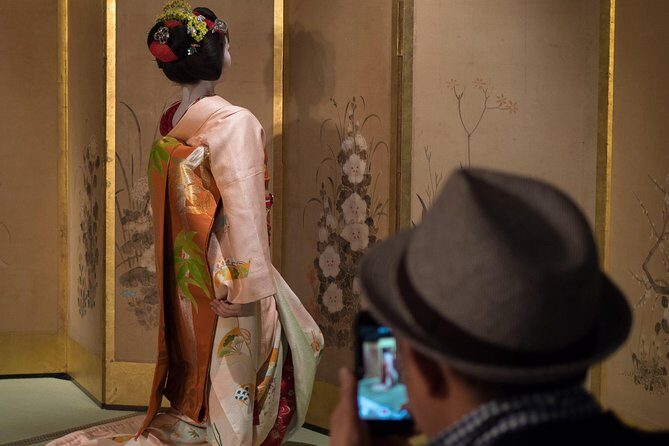 traditional-kaiseki-dinner-with-geisha-entertainment-kyoto10